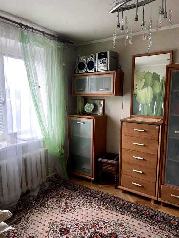 Продаж 4-кімнатної квартири 81 м², Антонова Авіаконструктора вул., 9