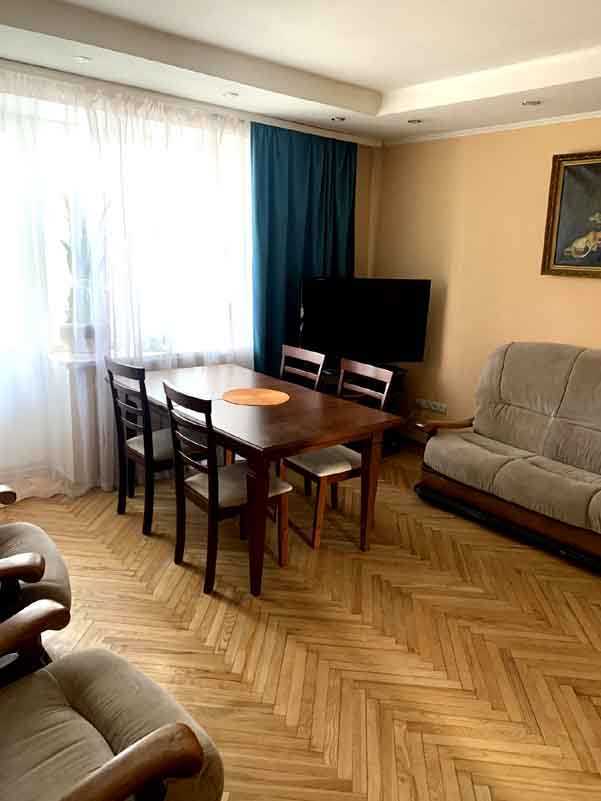 Продаж 4-кімнатної квартири 81 м², Антонова Авіаконструктора вул., 9