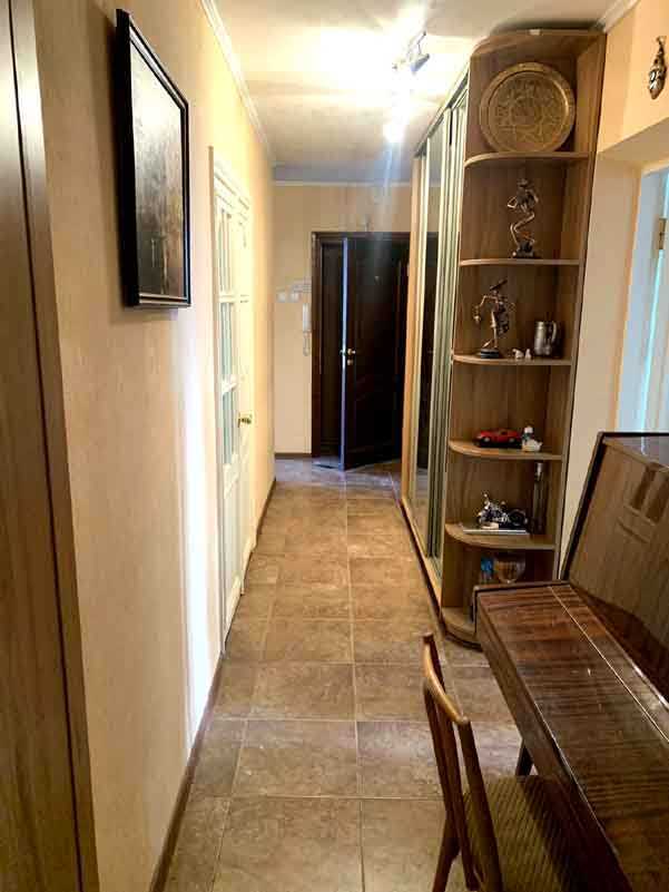 Продаж 4-кімнатної квартири 81 м², Антонова Авіаконструктора вул., 9