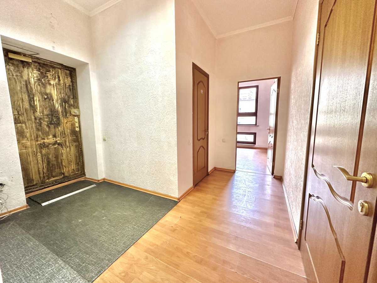 Продаж 2-кімнатної квартири 83 м², Шота Руставелі вул., 44