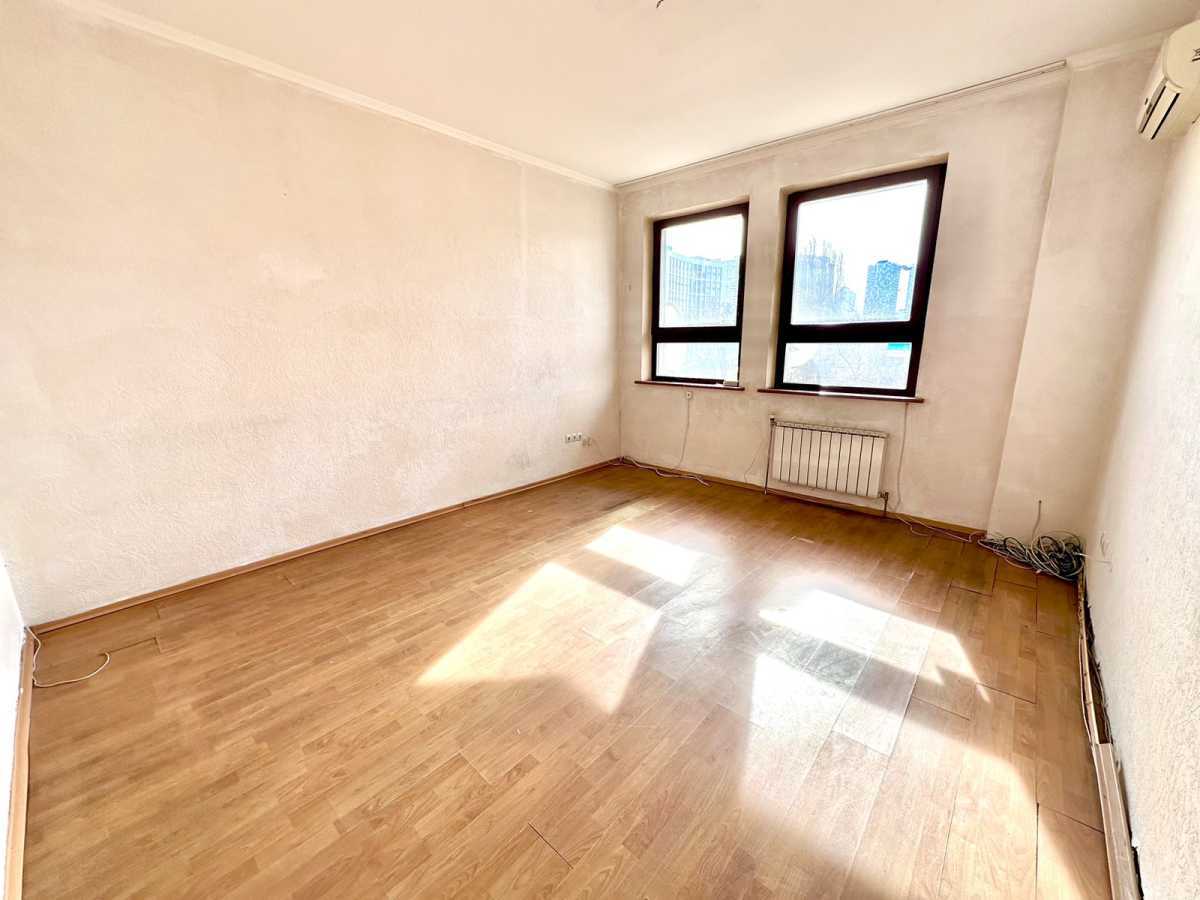 Продаж 2-кімнатної квартири 83 м², Шота Руставелі вул., 44
