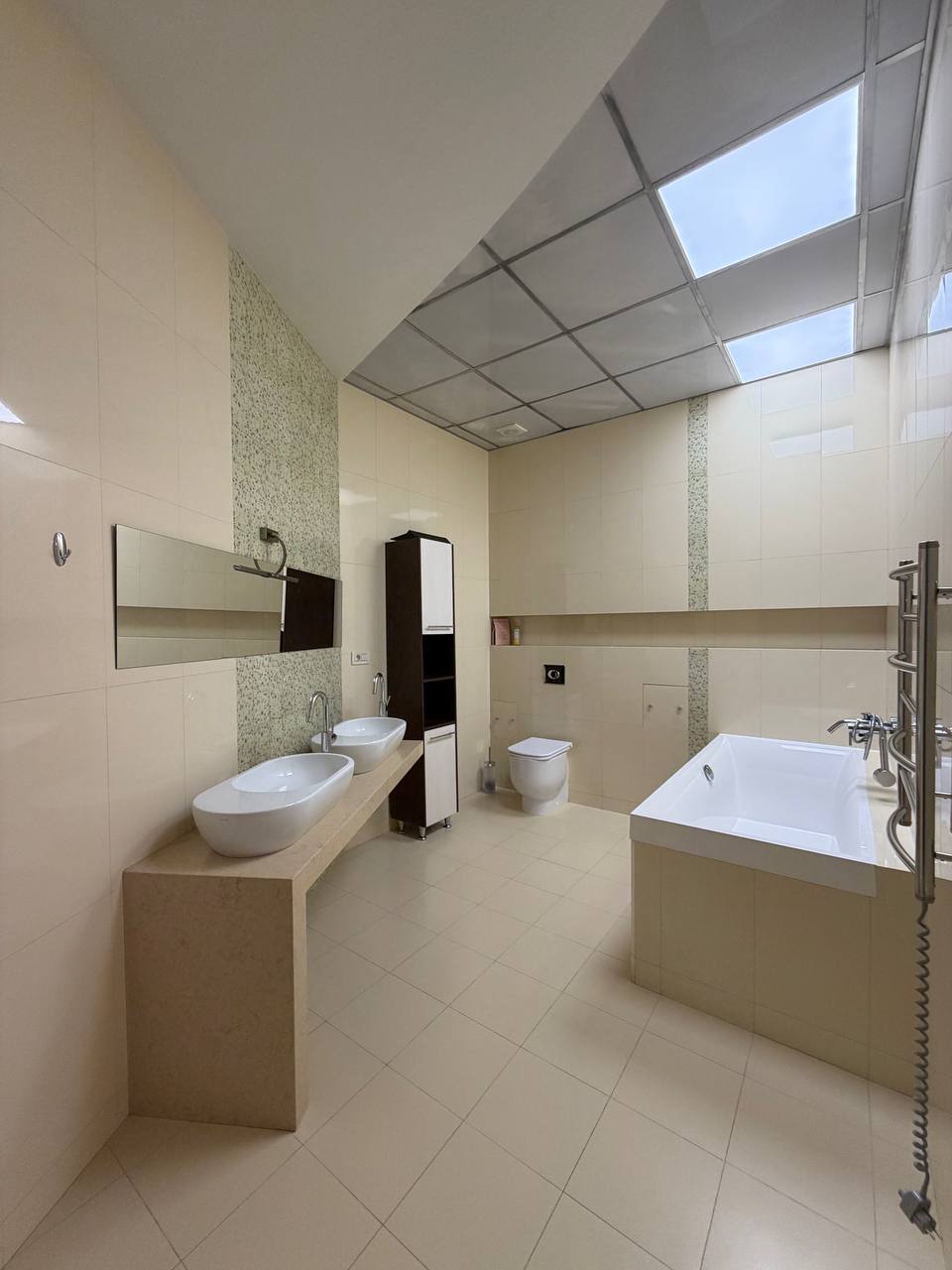 Аренда 3-комнатной квартиры 200 м², Лидерсовский бул., 5