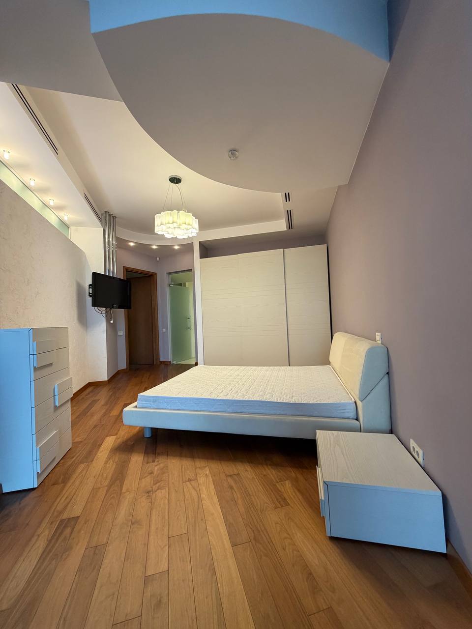 Аренда 3-комнатной квартиры 200 м², Лидерсовский бул., 5