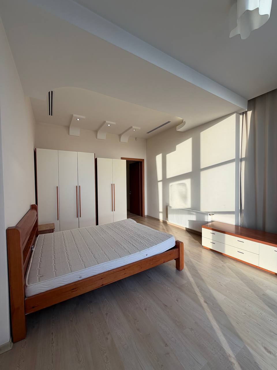 Аренда 3-комнатной квартиры 200 м², Лидерсовский бул., 5