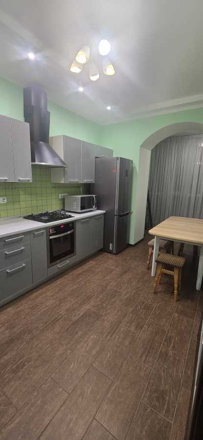 Продаж 2-кімнатної квартири 65.7 м², Садівна вул., 1В