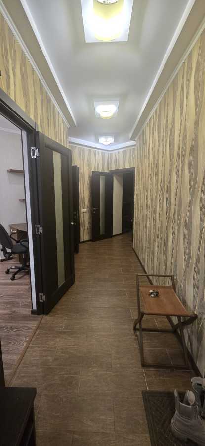 Продаж 2-кімнатної квартири 65.7 м², Садівна вул., 1В