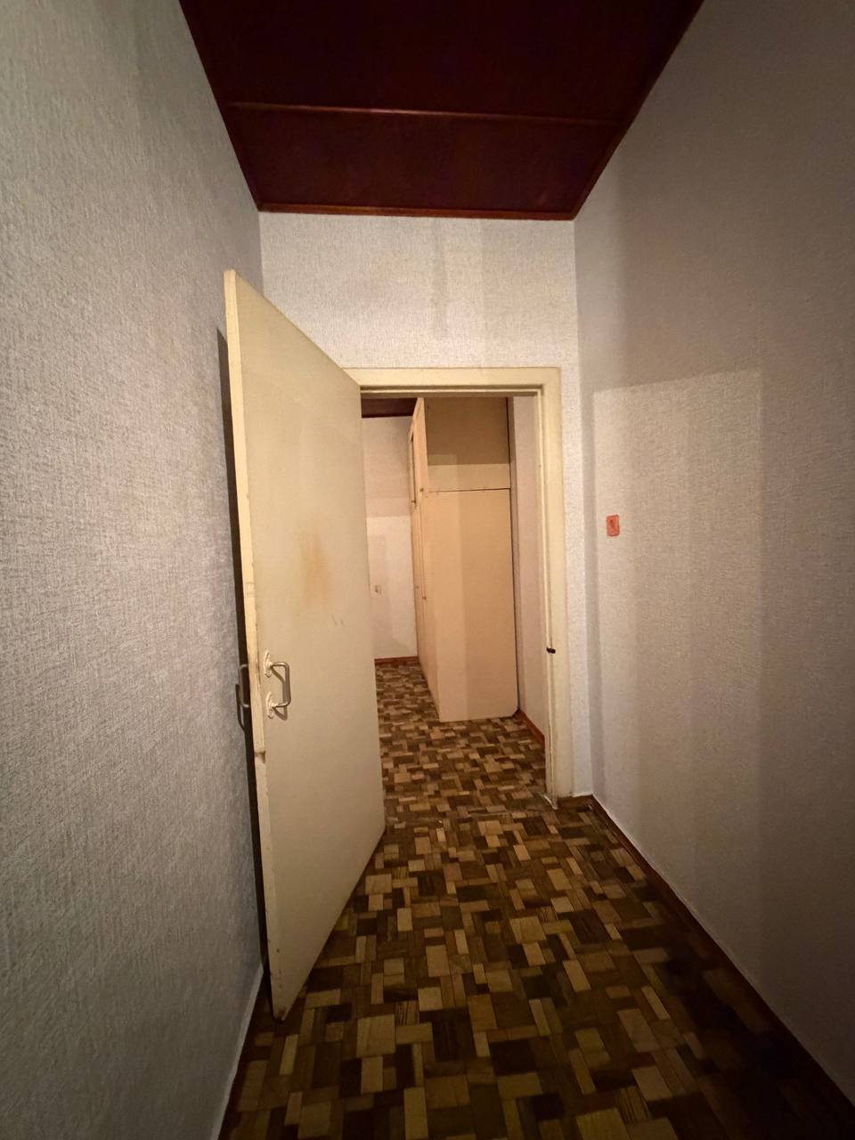 Продаж 3-кімнатної квартири 62.9 м², Запорізька вул., 10