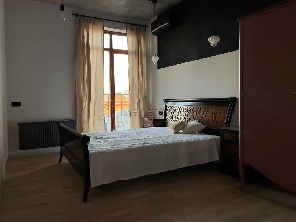 Аренда 3-комнатной квартиры 90 м², Греческая ул., 1А