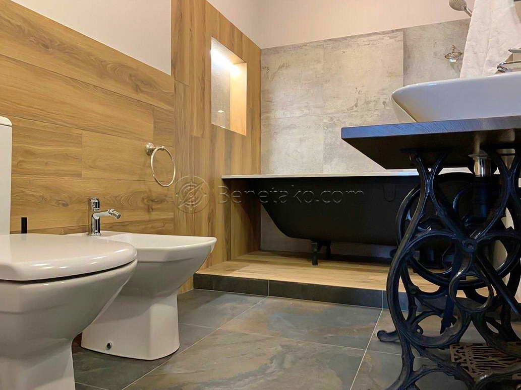 Аренда 3-комнатной квартиры 90 м², Греческая ул., 1А