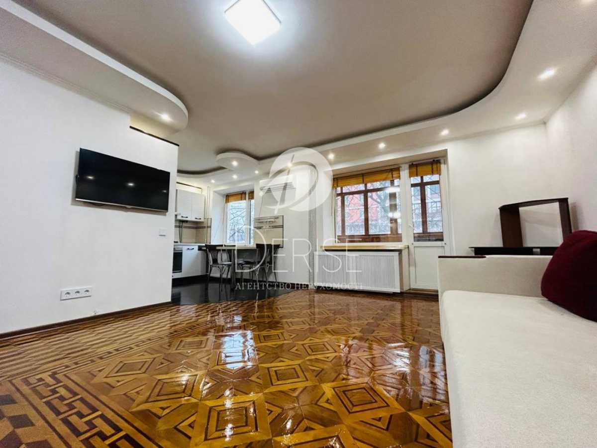 Продаж 1-кімнатної квартири 41 м², Предславинська вул., 51