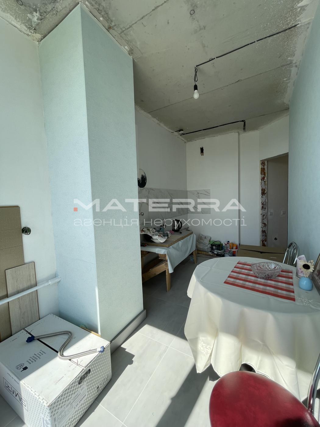 Продаж 1-кімнатної квартири 33.5 м², Гатненський просп.