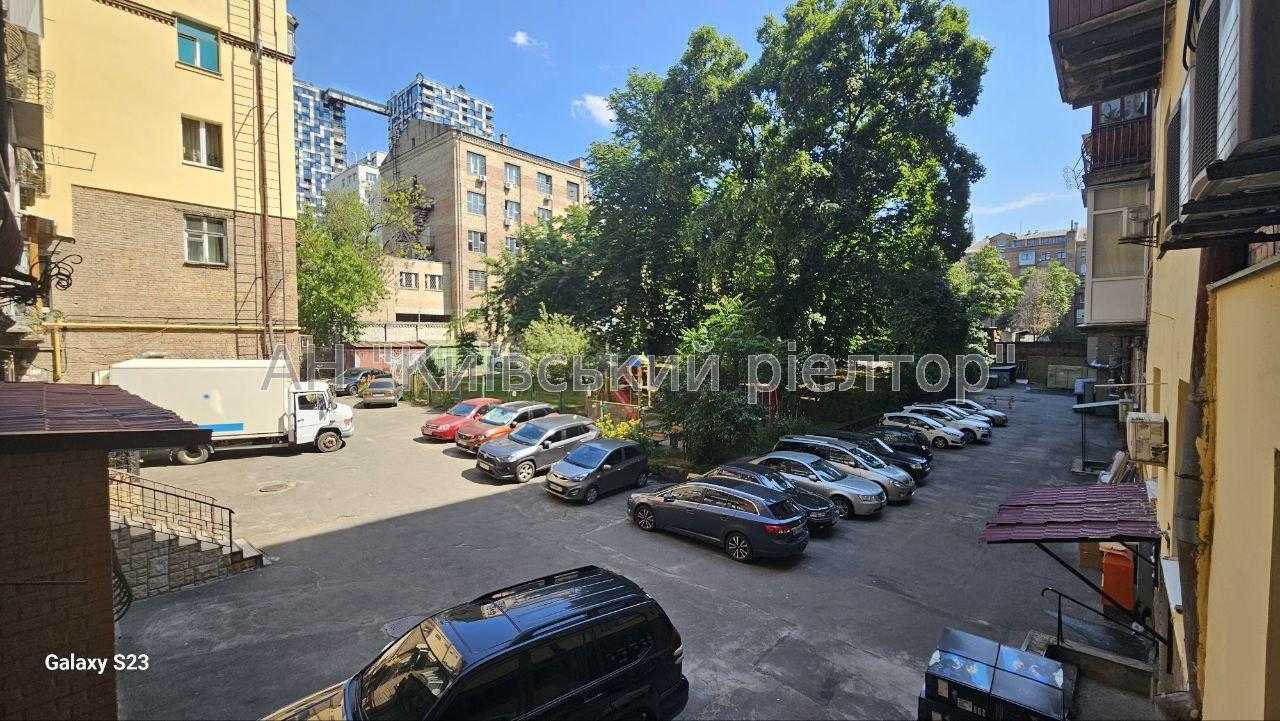 Продаж 2-кімнатної квартири 64.3 м², Велика Васильківська вул., 67/7