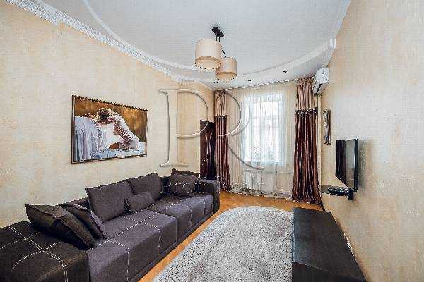 Продаж 2-кімнатної квартири 55 м², Симона Петлюри вул., 8