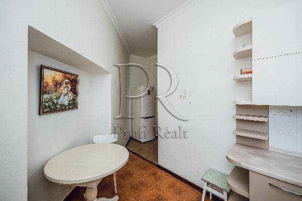 Продаж 2-кімнатної квартири 55 м², Симона Петлюри вул., 8