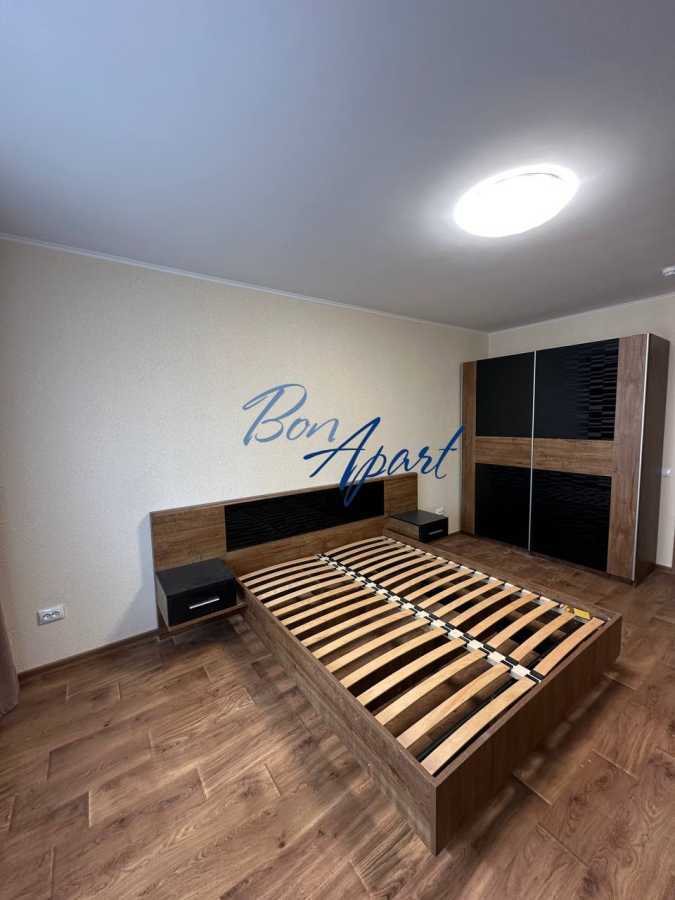 Продаж 2-кімнатної квартири 72.1 м², Коноплянська вул., 22А