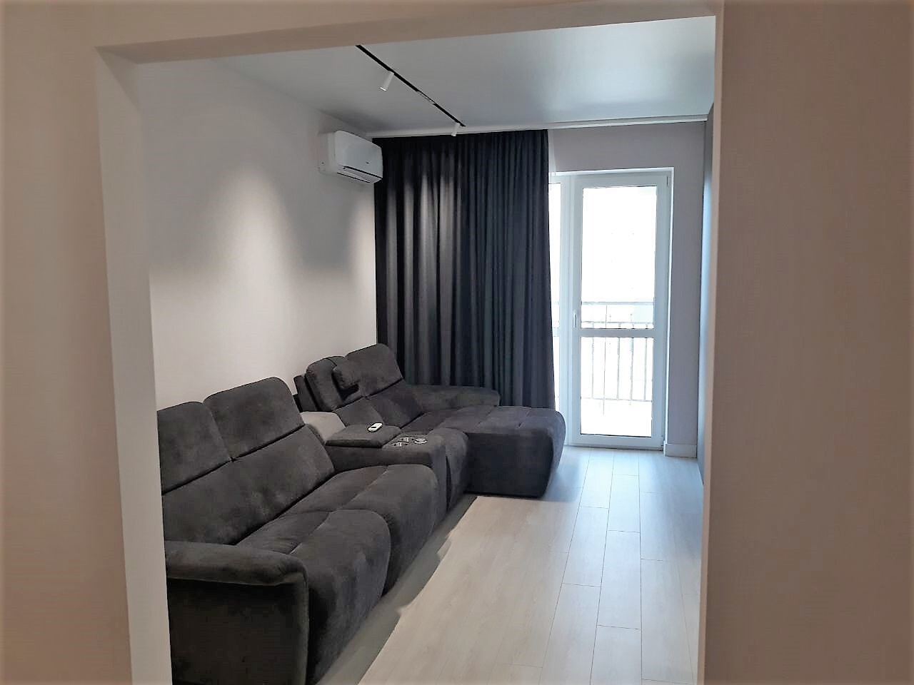 Продаж 4-кімнатної квартири 142 м², Метрологічна вул., 15А