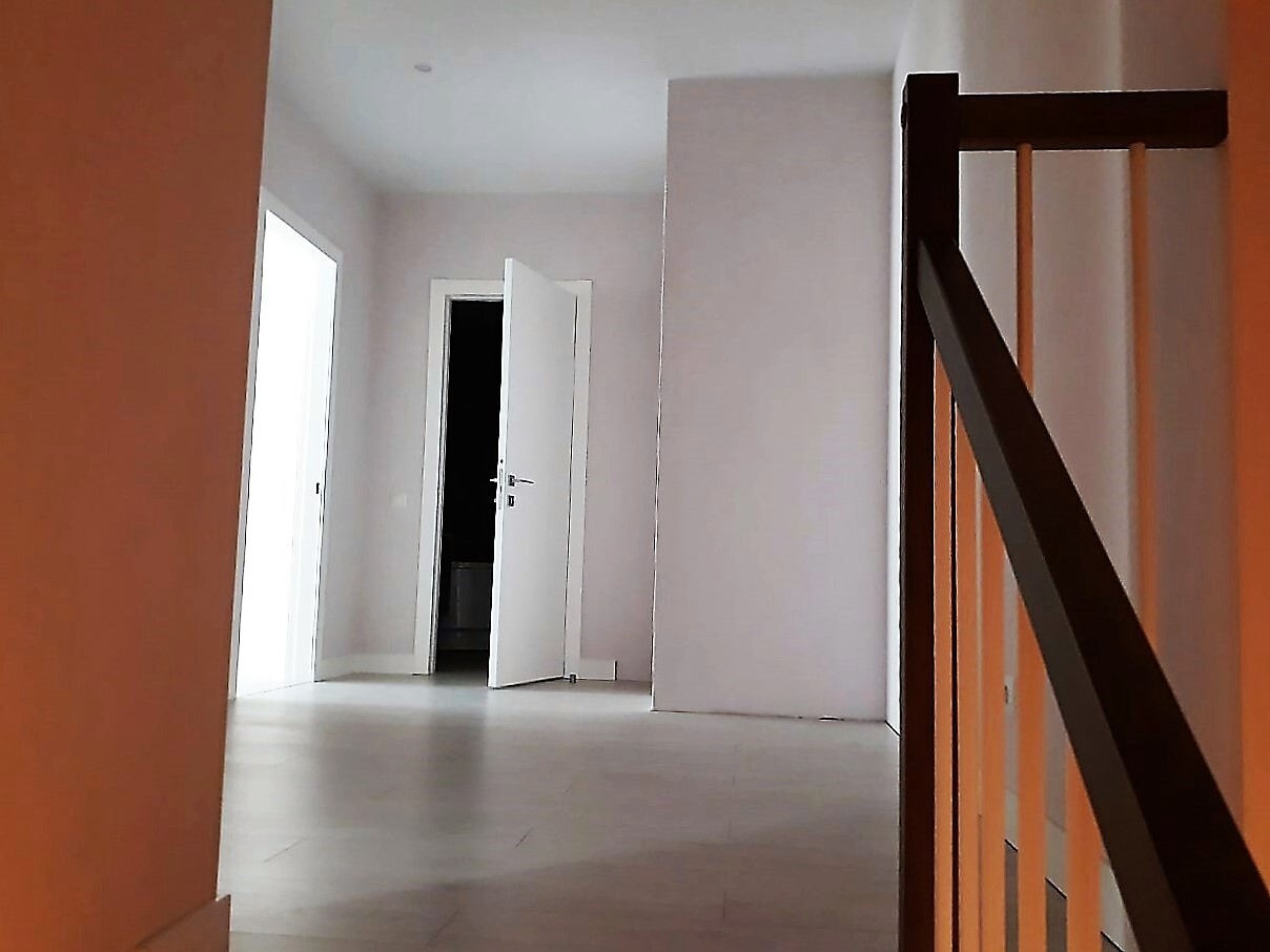 Продаж 4-кімнатної квартири 142 м², Метрологічна вул., 15А
