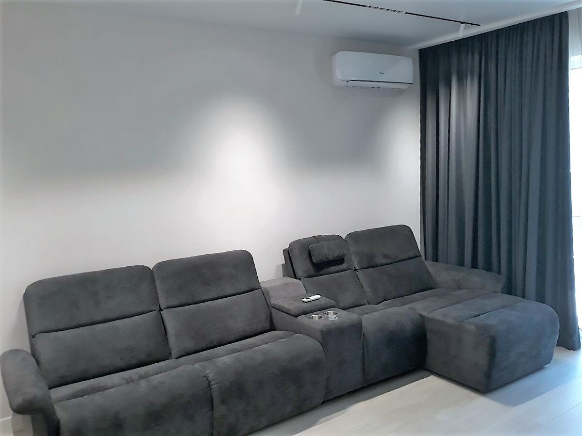 Продаж 4-кімнатної квартири 142 м², Метрологічна вул., 15А