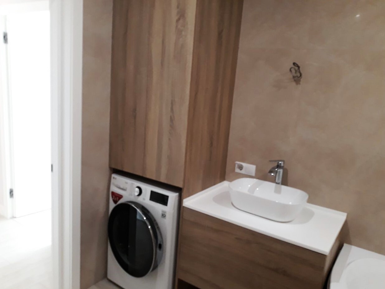 Продаж 4-кімнатної квартири 142 м², Метрологічна вул., 15А