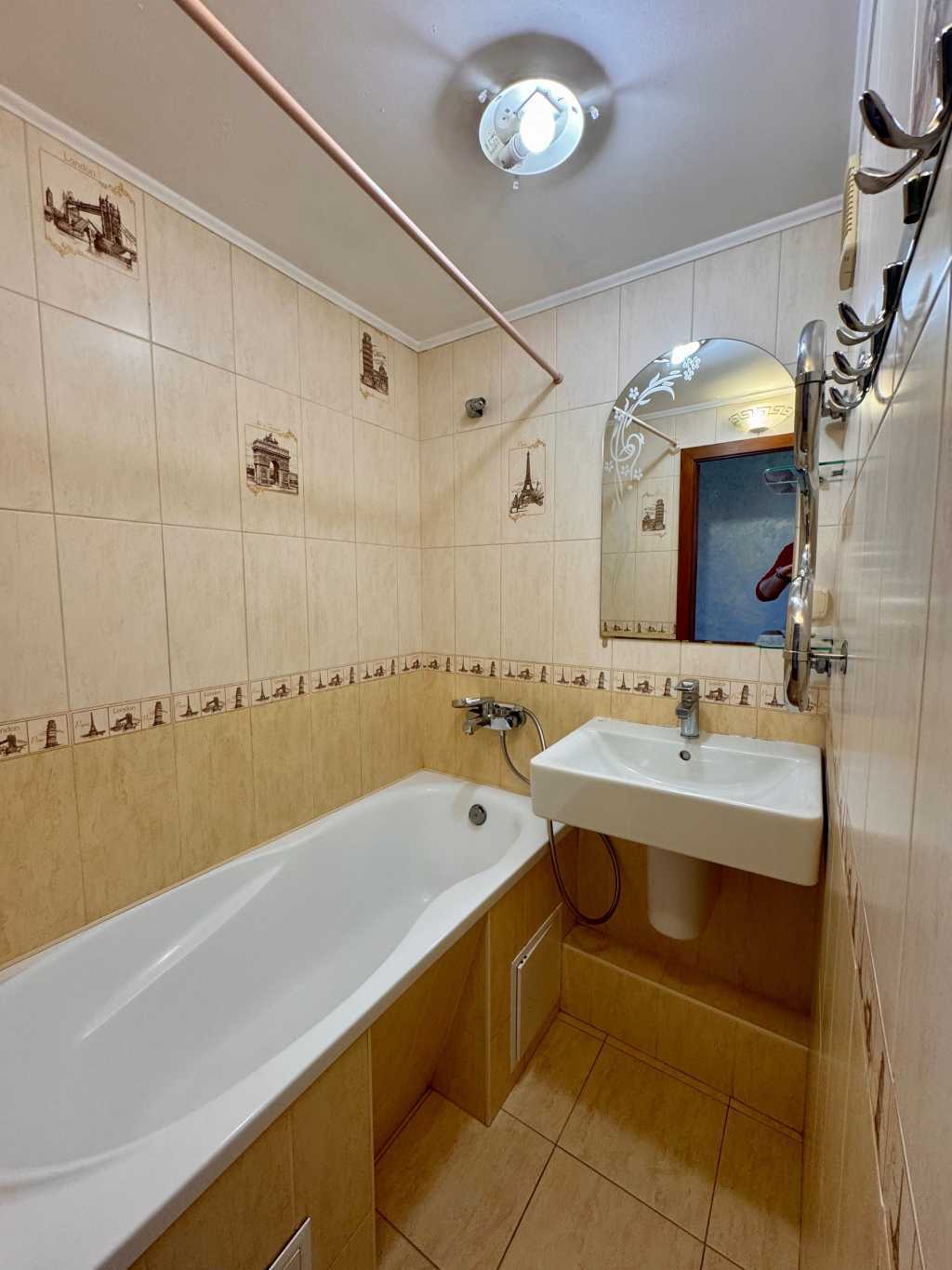 Продаж 3-кімнатної квартири 68 м², Оболонський просп., 9