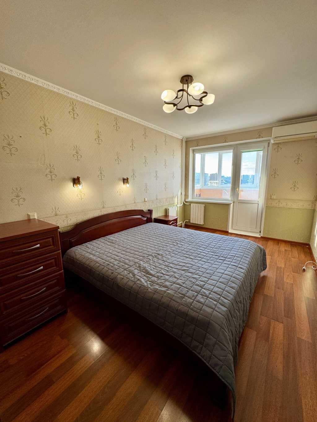 Продаж 3-кімнатної квартири 68 м², Оболонський просп., 9