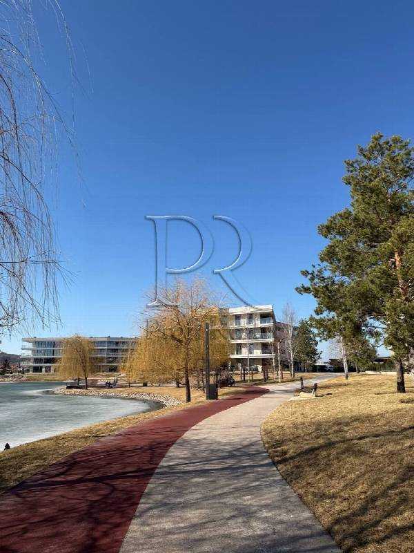 Продаж 2-кімнатної квартири 70 м², Паркова вул.