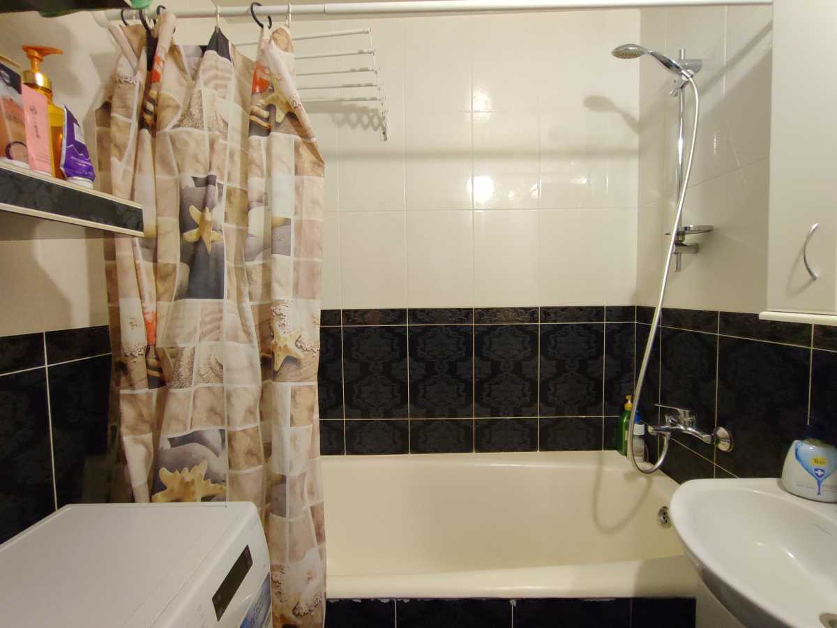 Продаж 1-кімнатної квартири 37.4 м², Прирічна вул., 19В