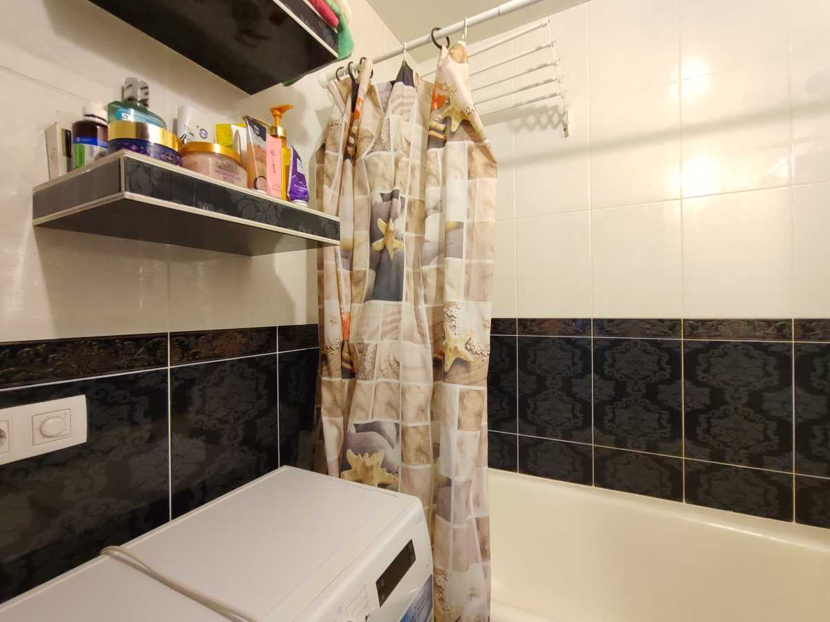 Продаж 1-кімнатної квартири 37.4 м², Прирічна вул., 19В