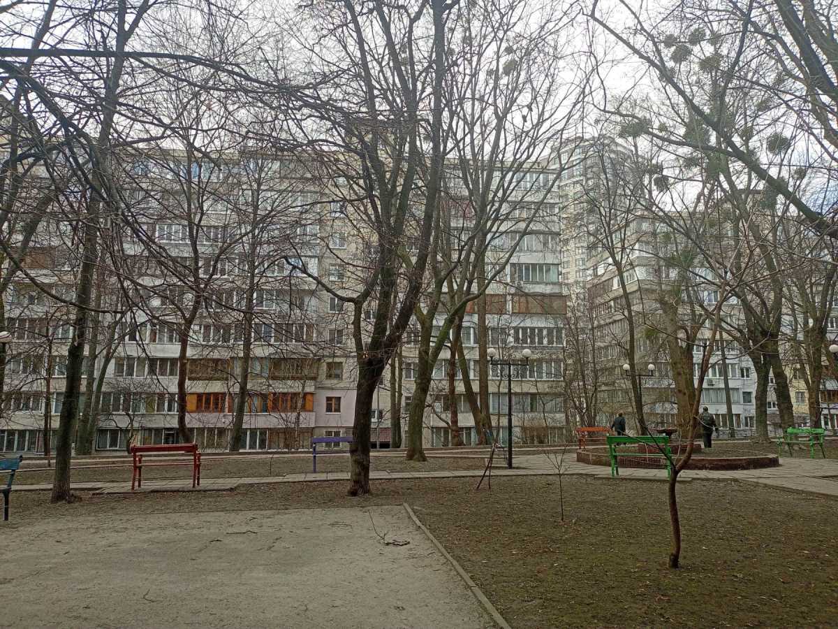 Продаж 3-кімнатної квартири 63 м², Євгена Коновальця вул., 37