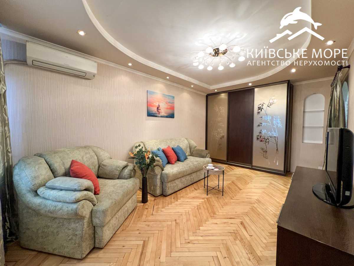 Аренда 1-комнатной квартиры 35 м², Днепровская наб., 3