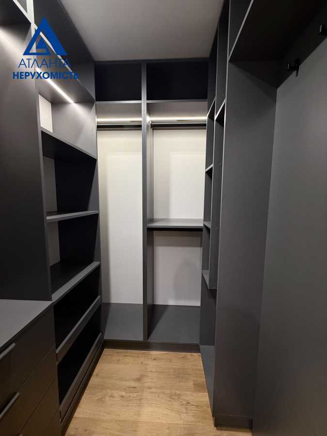 Продажа 1-комнатной квартиры 46.6 м², Князя Володимира, 22а