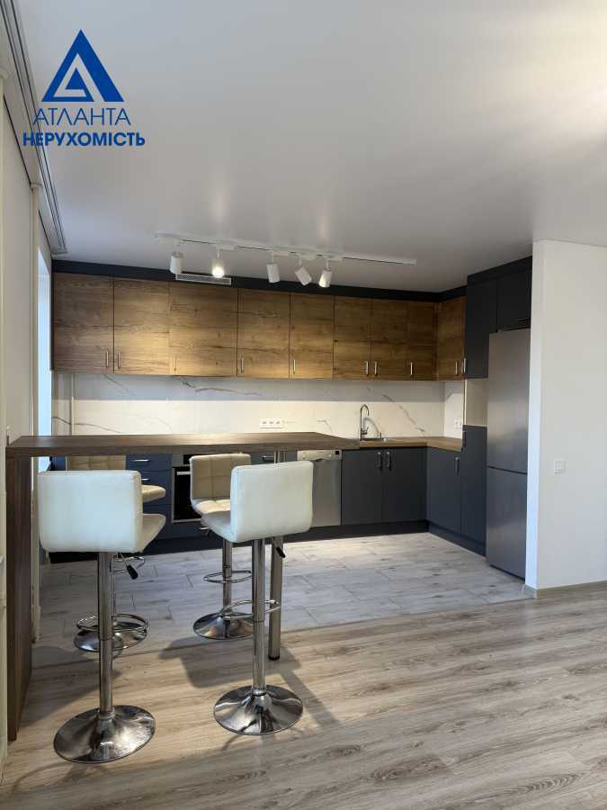 Продажа 3-комнатной квартиры 65 м², Дружбы Народов бул., 1