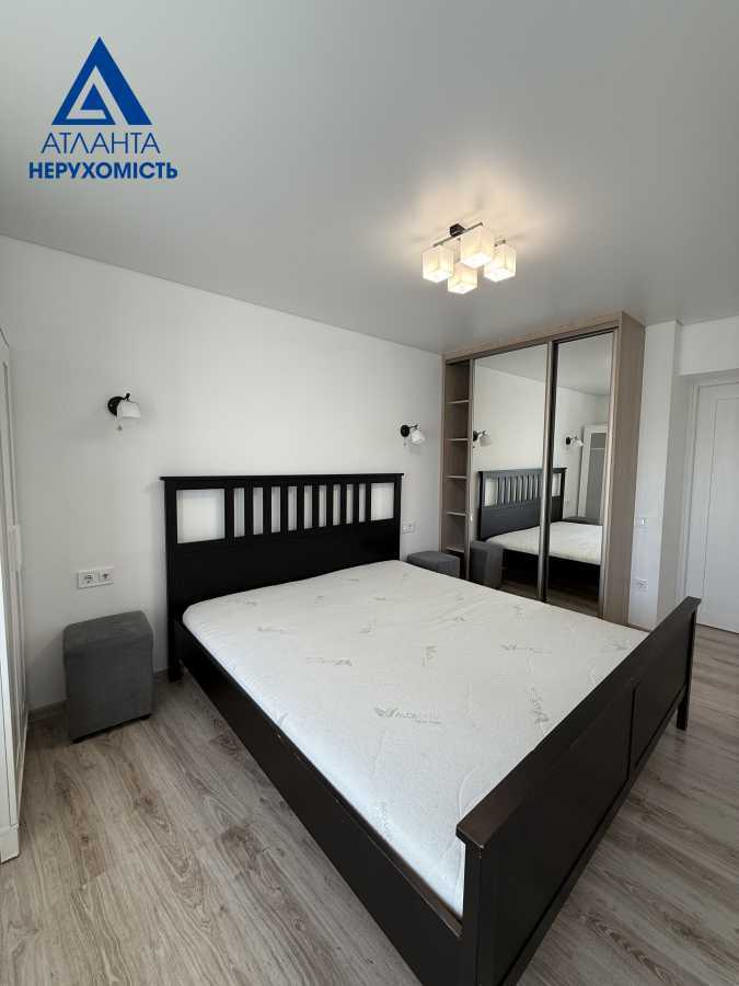 Продажа 3-комнатной квартиры 65 м², Дружбы Народов бул., 1