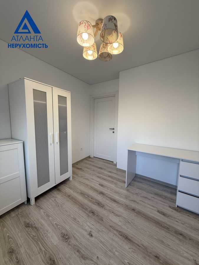 Продажа 3-комнатной квартиры 65 м², Дружбы Народов бул., 1