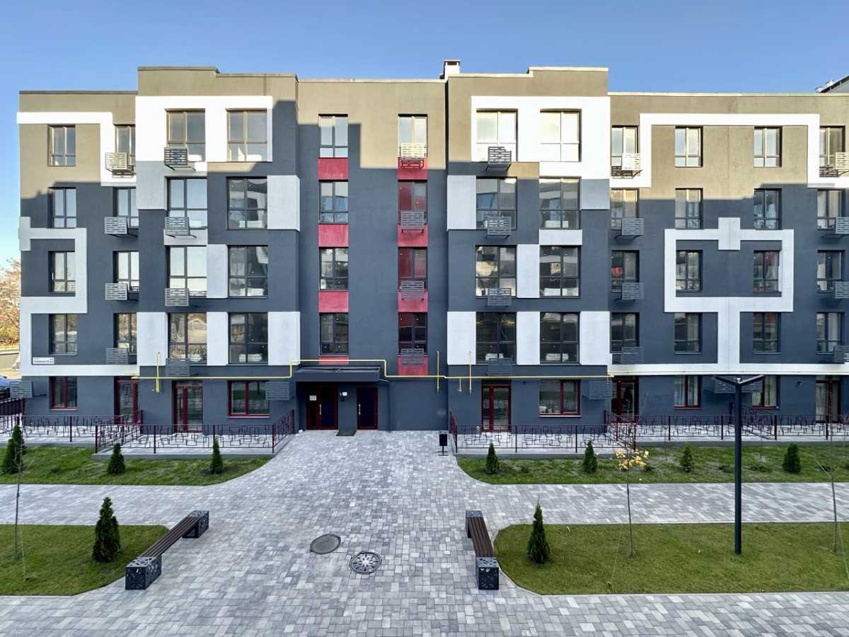 Продаж 2-кімнатної квартири 52 м², Святопетрівського, 34