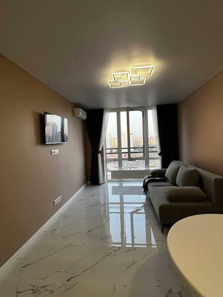 Аренда 1-комнатной квартиры 52 м², Днепровская наб., 20Б