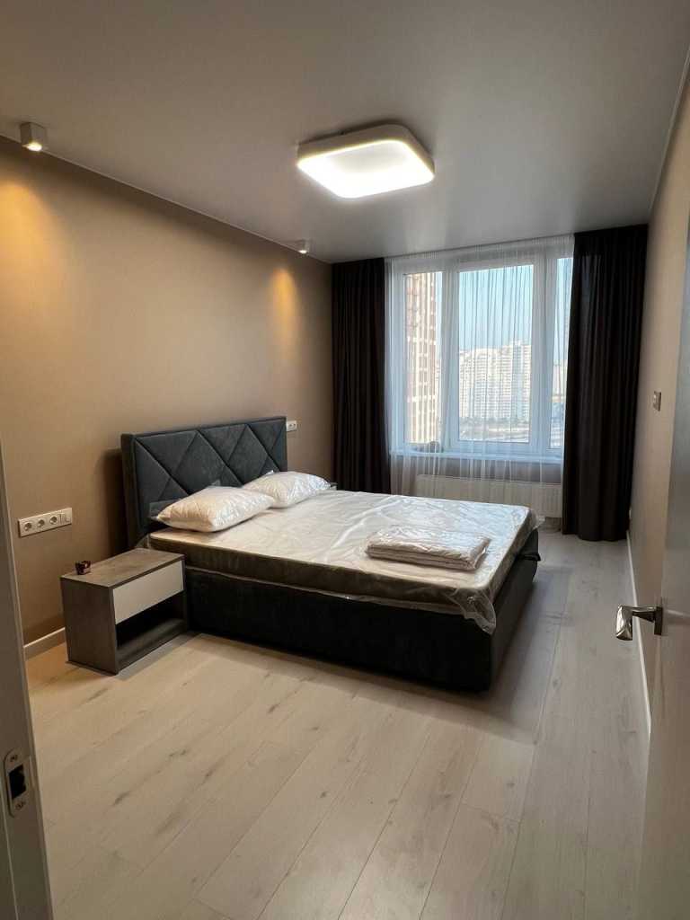 Аренда 1-комнатной квартиры 52 м², Днепровская наб., 20Б