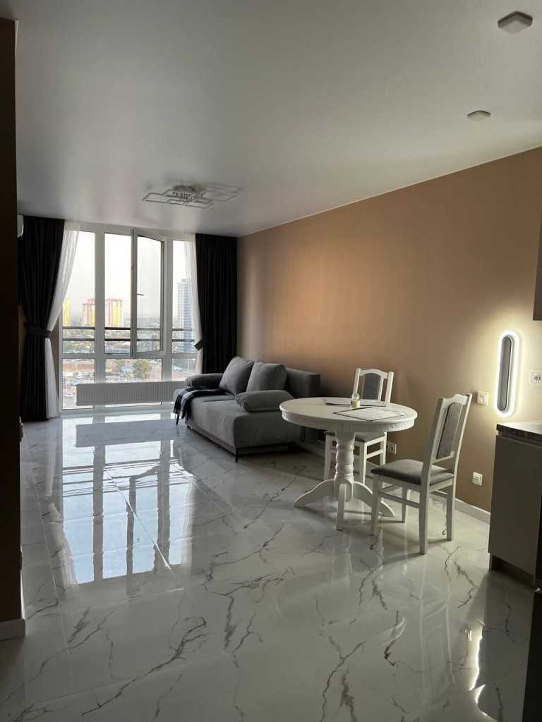 Аренда 1-комнатной квартиры 52 м², Днепровская наб., 20Б