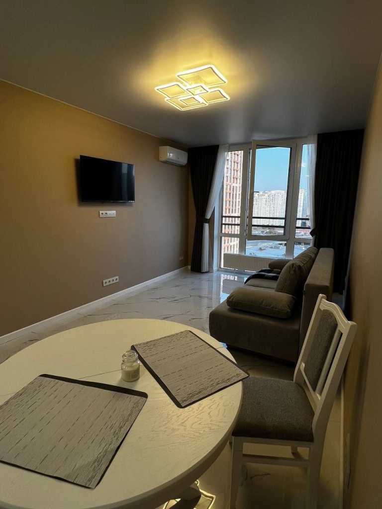 Аренда 1-комнатной квартиры 52 м², Днепровская наб., 20Б