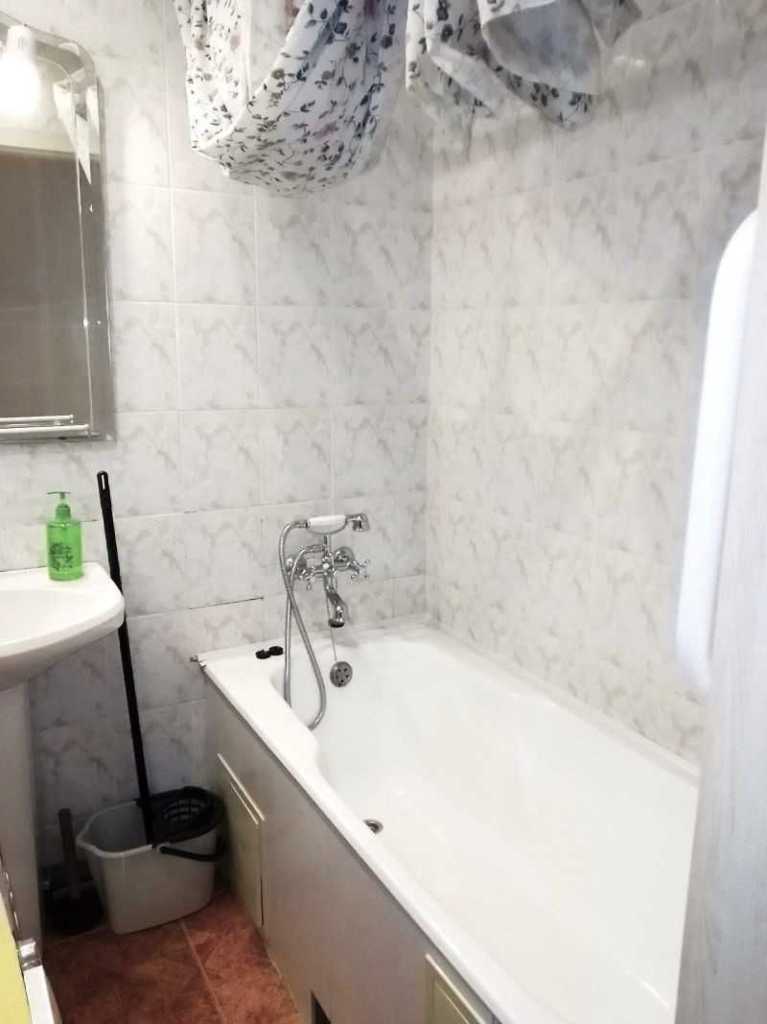 Оренда 3-кімнатної квартири 70 м², Славгородська вул., 10