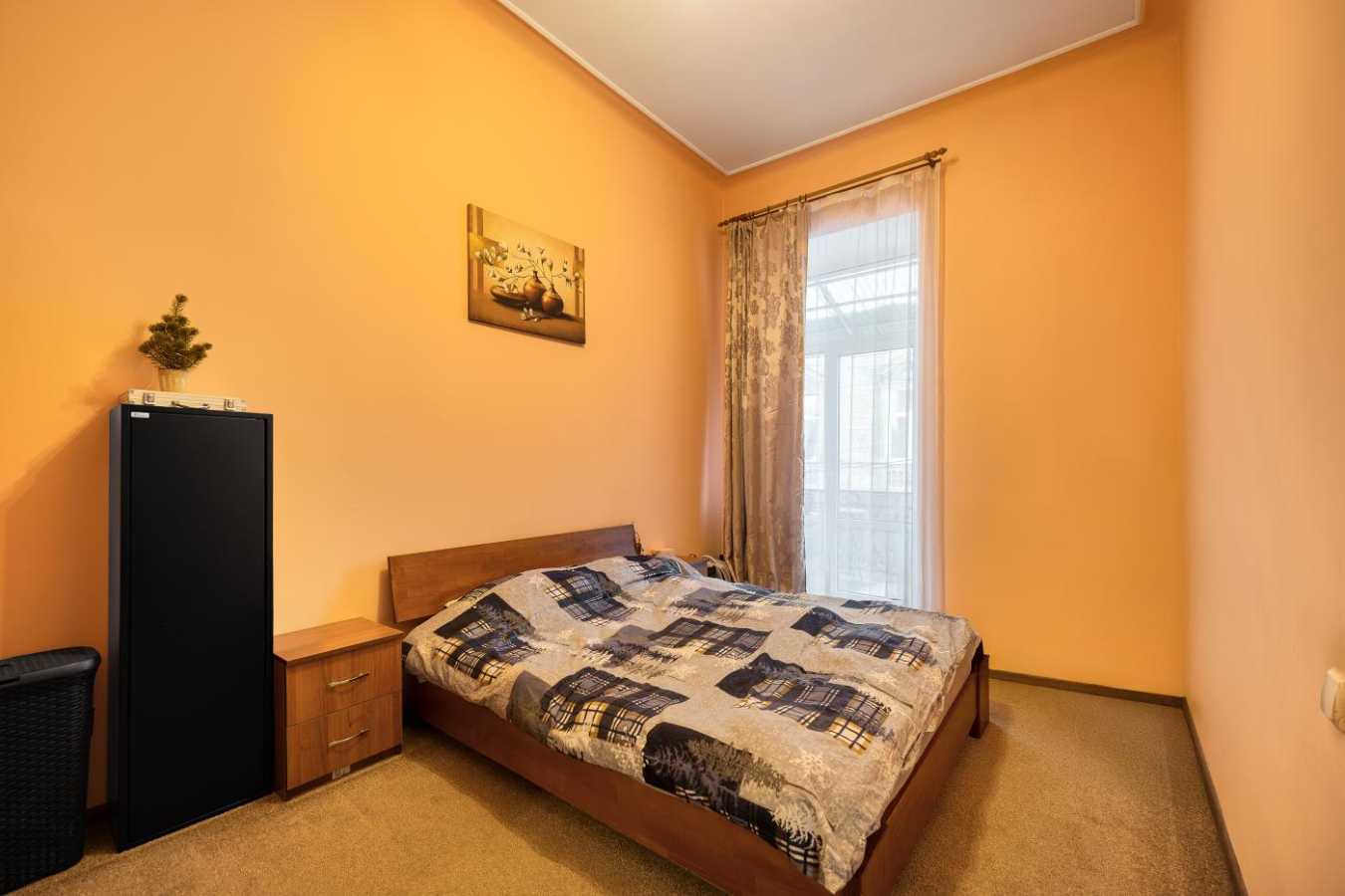 Продажа 2-комнатной квартиры 46 м², Лазнева