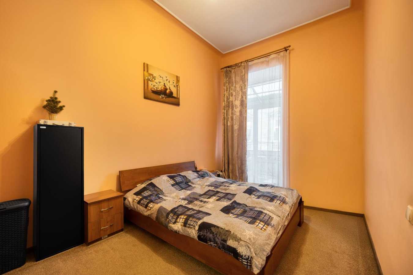 Продажа 2-комнатной квартиры 46 м², Лазнева