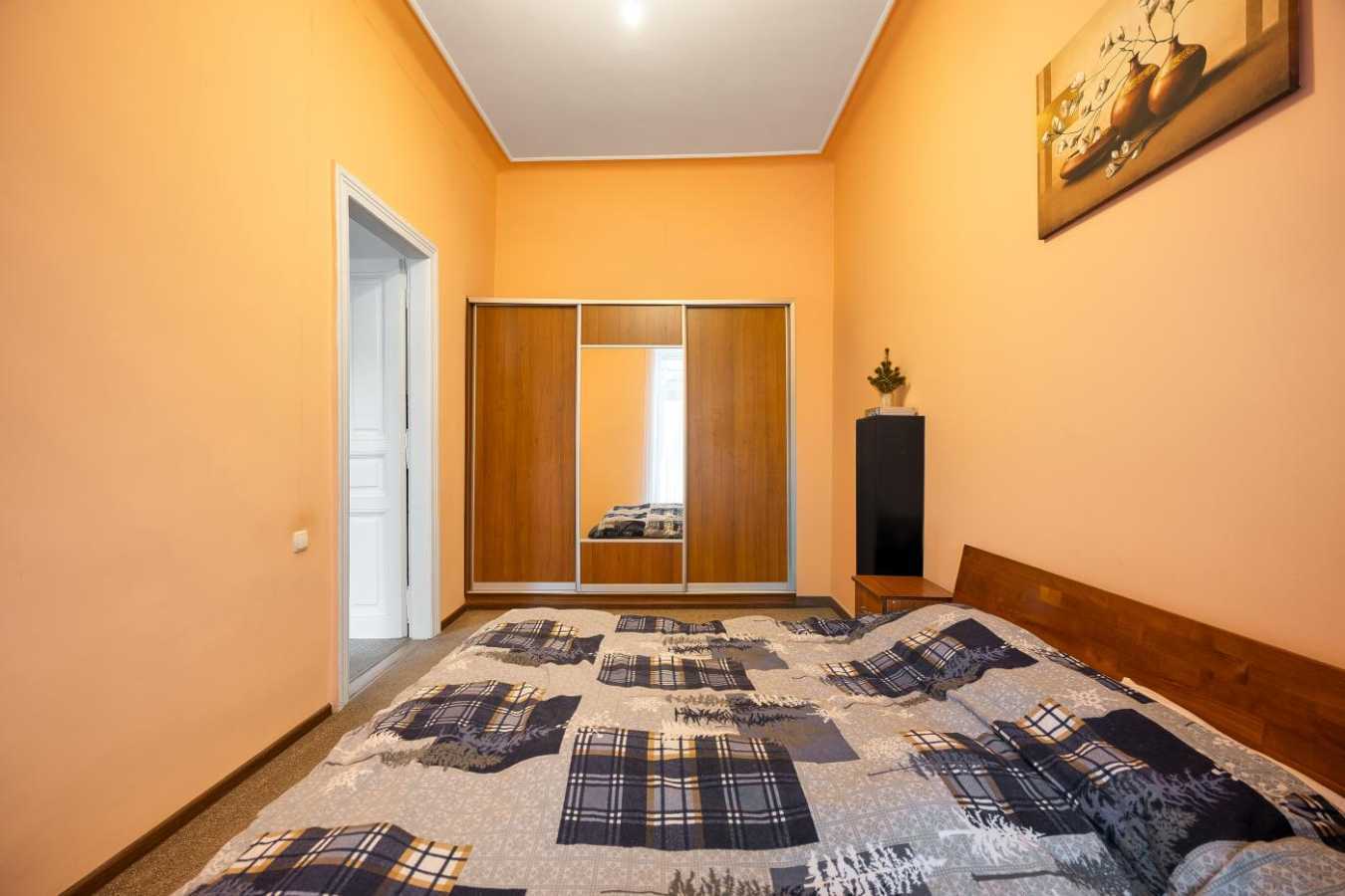 Продажа 2-комнатной квартиры 46 м², Лазнева