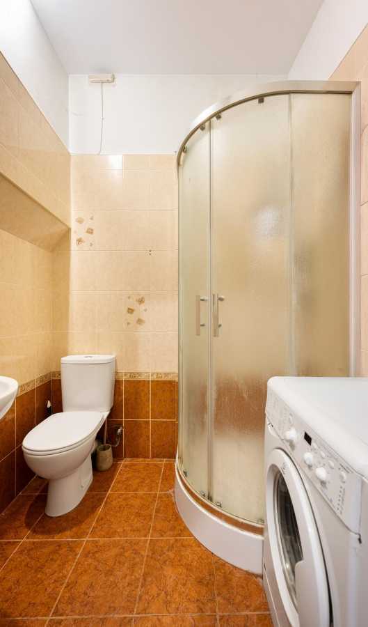 Продажа 2-комнатной квартиры 46 м², Лазнева