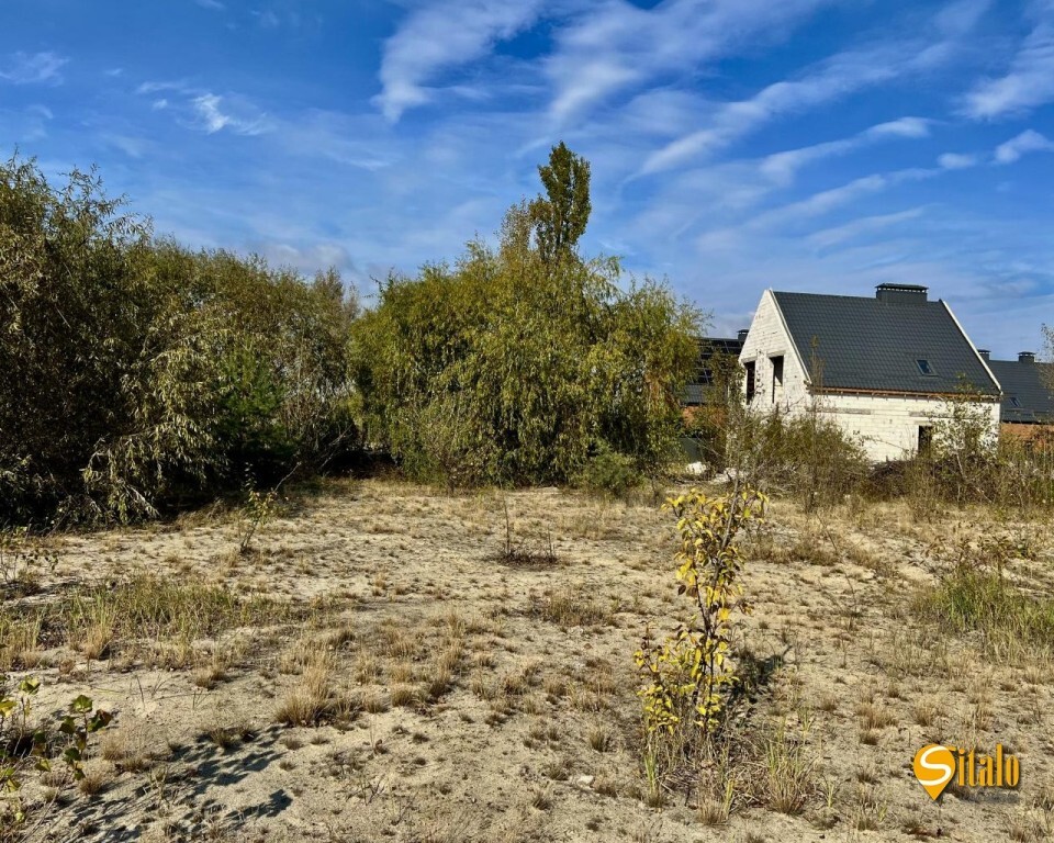 Продажа участка под индивидуальное жилое строительство 12 соток, Виноградная ул.