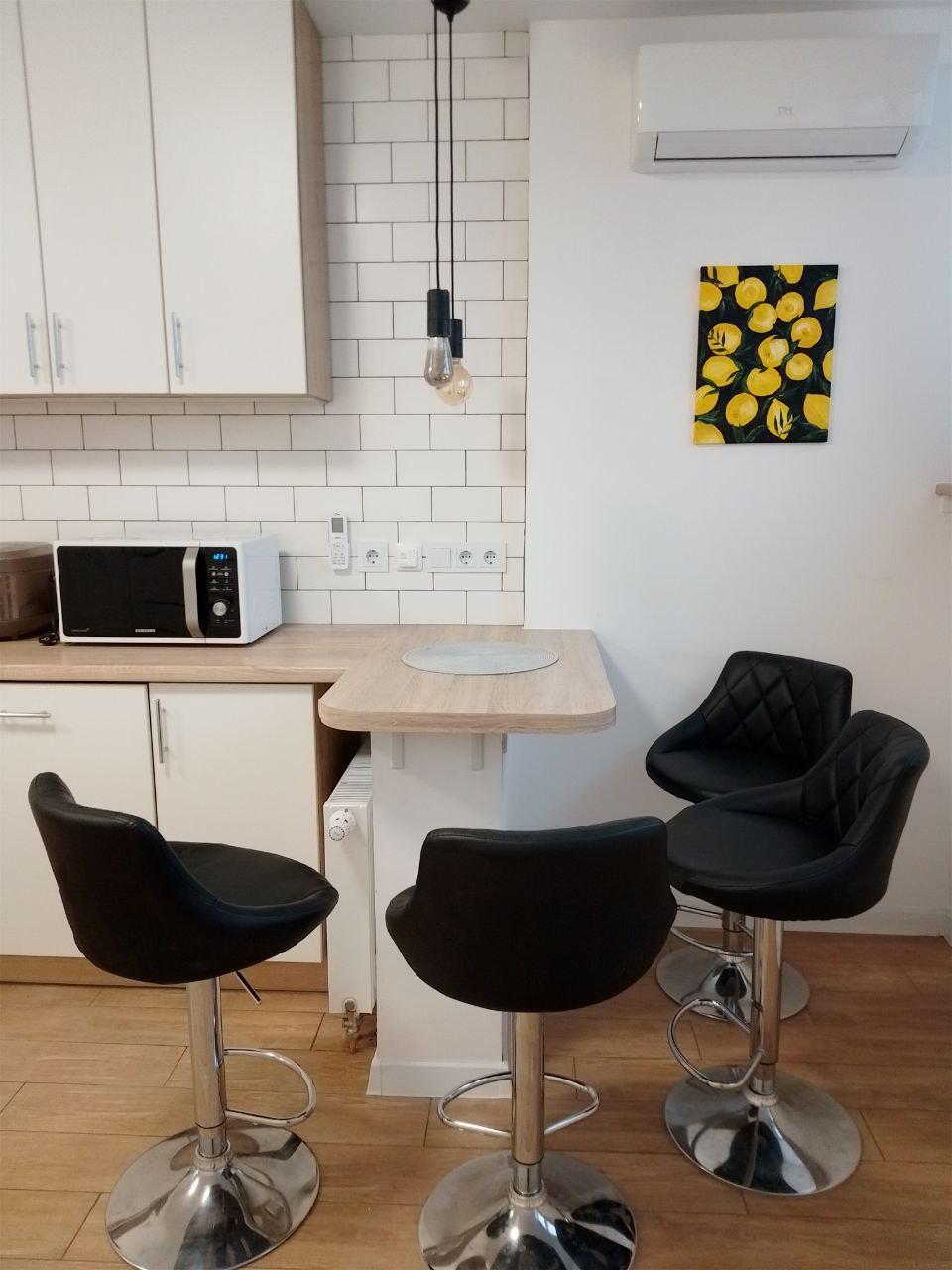 Продаж 2-кімнатної квартири 48 м², Приміська вул.