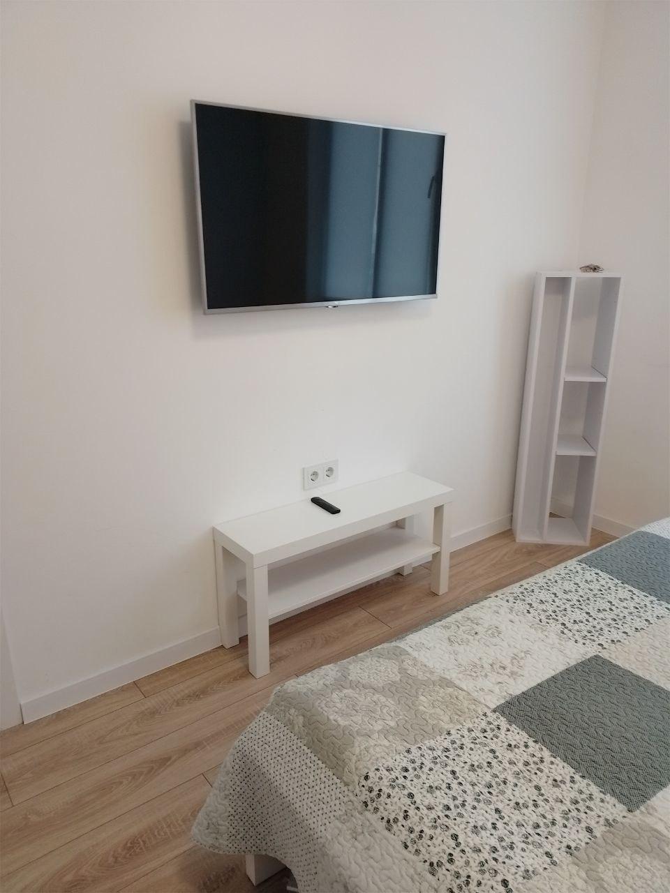 Продаж 2-кімнатної квартири 48 м², Приміська вул.