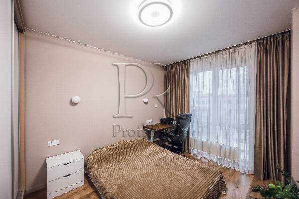 Продаж 2-кімнатної квартири 72 м², Єдності вул., 2