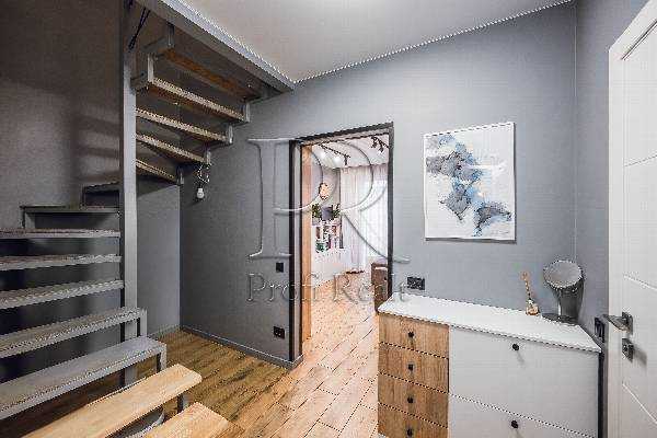 Продаж 2-кімнатної квартири 72 м², Єдності вул., 2