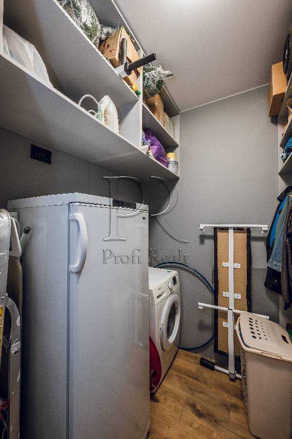 Продаж 2-кімнатної квартири 72 м², Єдності вул., 2